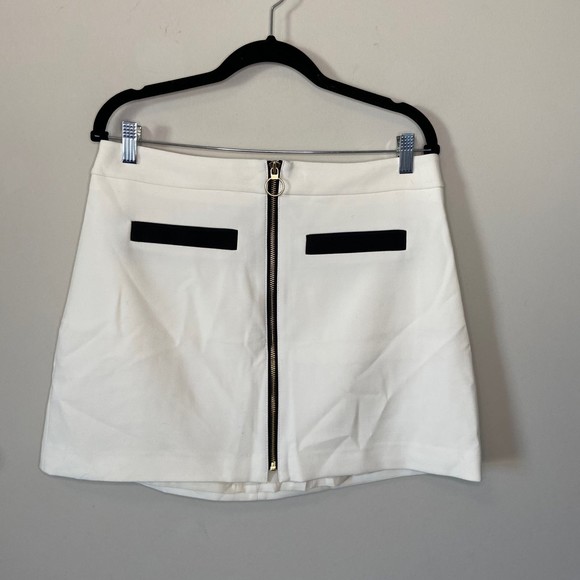Express White Black Front Zip Mini Skirt Size 12 NWT Color Block - Picture 2 of 8